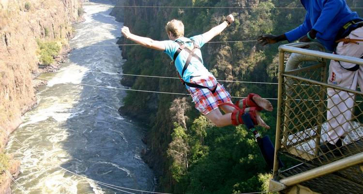 BUNGY JUMPING IN NEPAL - Female Guide Holiday 1