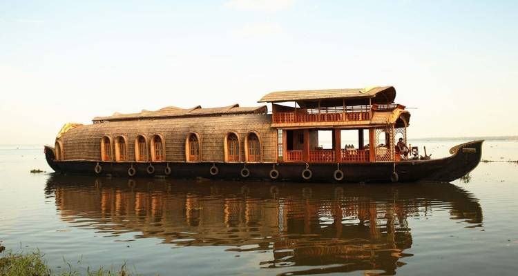 Temples sacrés et backwaters sereins : Circuit en Inde du Sud avec CGH Experience Hotels - MTA Destination Management Company 8