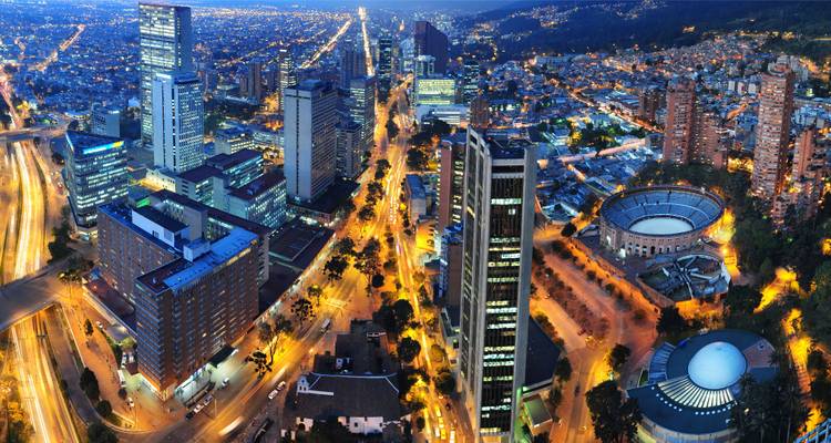 Vue panoramique de Bogota, Colombie la nuit.
