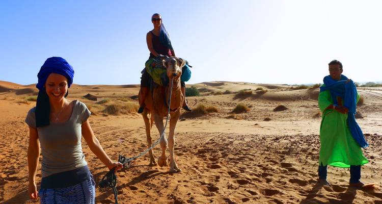 Circuit de 2 jours de Marrakech au désert de Zagora via l'Atlas et la vallée du Draa : Glamping à Erg Lihoudi - Circuit privé - Explore Morocco Travel 2