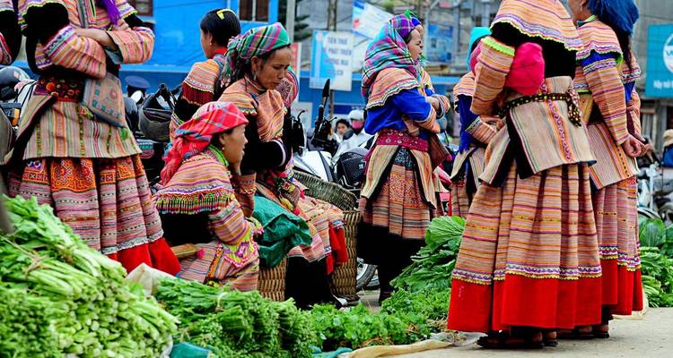 Privé - Colors Of The North Vietnam 8 Days Tour - Luco Travel & Trade  3