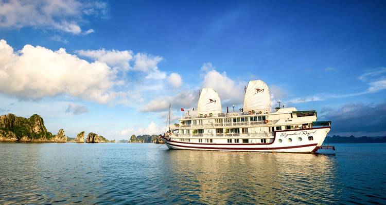 Privé - Colors Of The North Vietnam 8 Days Tour - Luco Travel & Trade  8