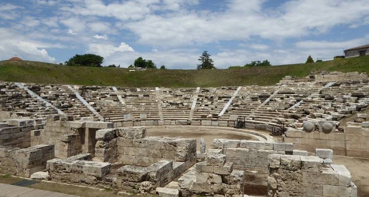 Gorgeous tour in Greece: UNESCO sites and other top destinations on a 9-days tour from Igoumenitsa - Monterrasol Travel 7