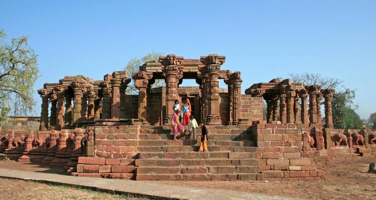 Jyotirlinga Pilgrimage & Historical Marvels - Agora Voyages OPC Pvt Ltd 1