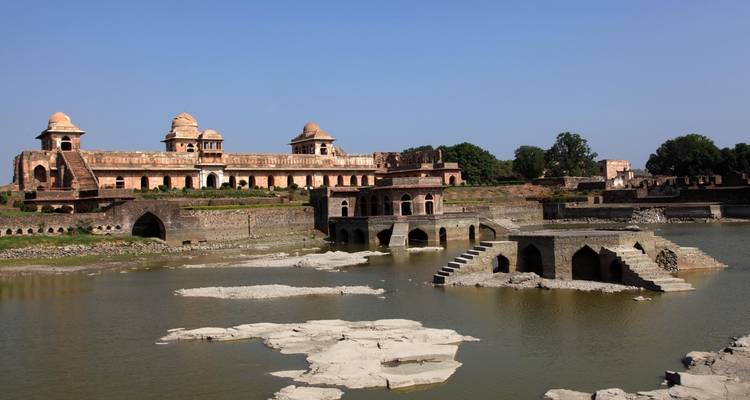 Jyotirlinga Pilgrimage & Historical Marvels - Agora Voyages OPC Pvt Ltd 3