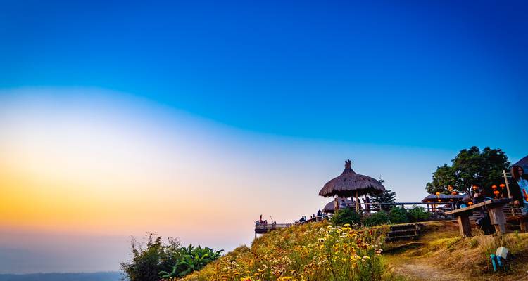 Northern Thai Highlights - Contiki 6