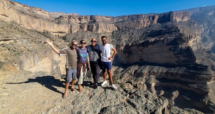 Viaje por tierra en grupo a Arabia - Madventure 2