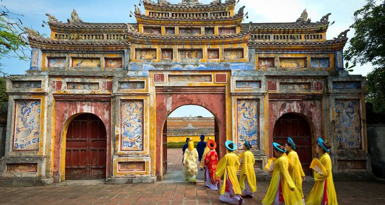 Vietnam Art Heritage In 11 Days - Private Tour - Realistic Asia 9