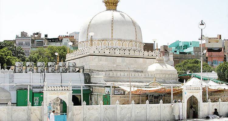 Rajasthan Deserts & Forts Tour - UncleSam Holidays 6