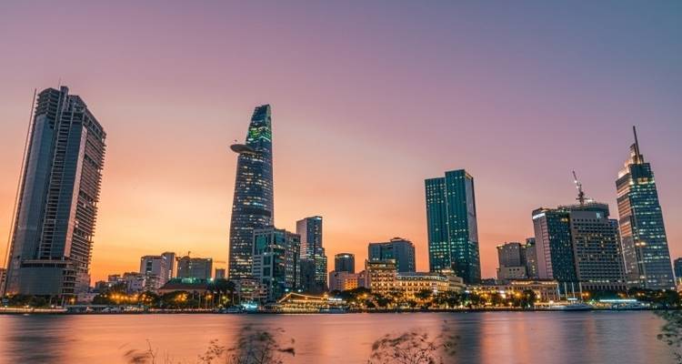 VIETNAM HIGHLIGHTS TOUR - Tweet World Travel 2
