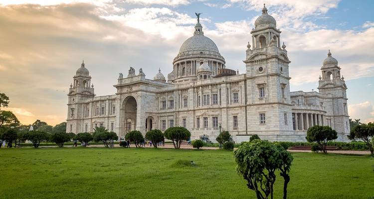 Brahmaputra Cruise with Northern India Tour - UncleSam Holidays 3
