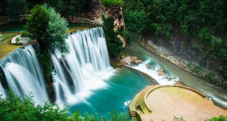 Astonishing tour in Bosnia and Herzegovina: UNESCO sites and other top destinations on a 11-days tour from Sarajevo - Monterrasol Travel 7