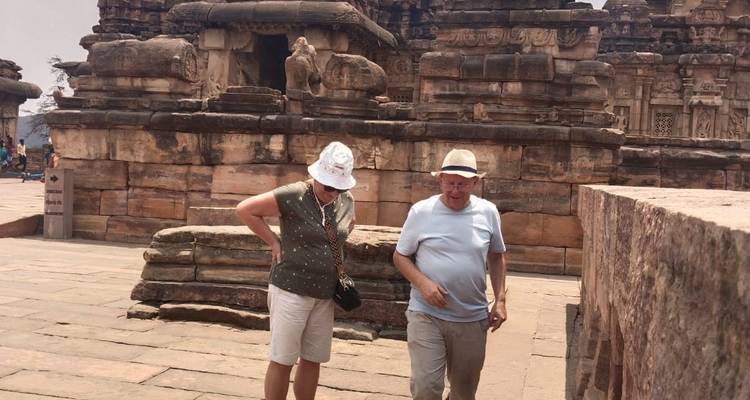 Havres du patrimoine : Exploration d'Hyderabad et de Badami - Agora Voyages OPC Pvt Ltd 1