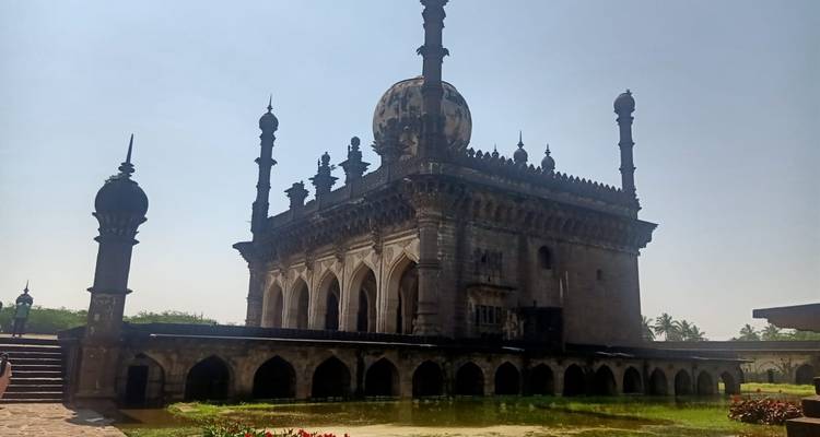 Dynamic Duo: Hyderabad and Bijapur Heritage Trail - Agora Voyages OPC Pvt Ltd 8