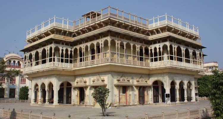 Marvels of North - Golden Triangle with Varanasi & Kolkata - MTA Destination Management Company 8