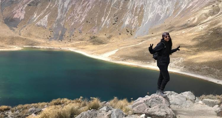 Randonnée dans la ville de Mexico : Randonnée sur les volcans glorieux - Vibe Adventures 2