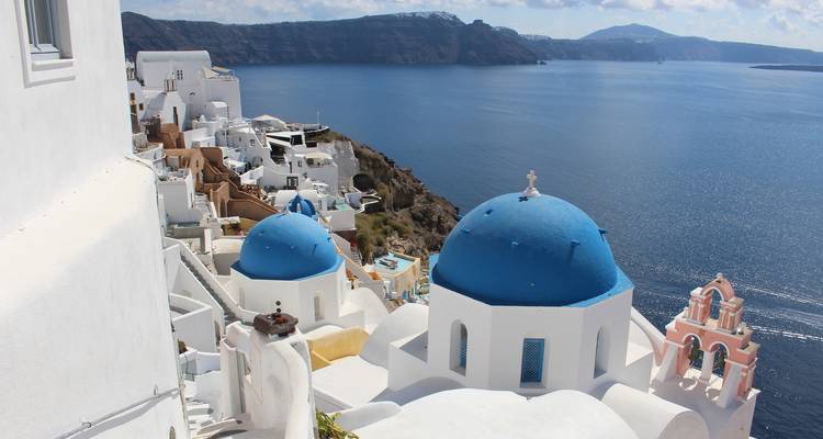 Circuit de 5 jours à Syros et Santorin, un mélange d'architecture cycladique et vénitienne - Private Tours Greece 6