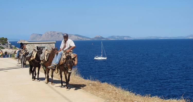 6 Day Tour in Athens, Delphi, Santorini & Saronic Islands Cruise - Private Tours Greece 9