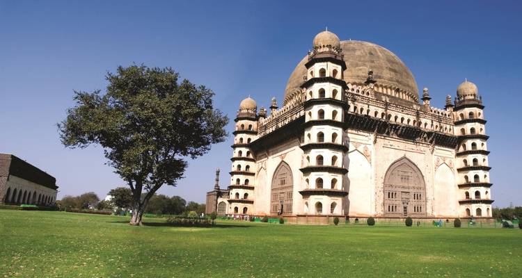 Deccan Odyssey: Hyderabad to Goa Cultural Tour - Agora Voyages OPC Pvt Ltd 7