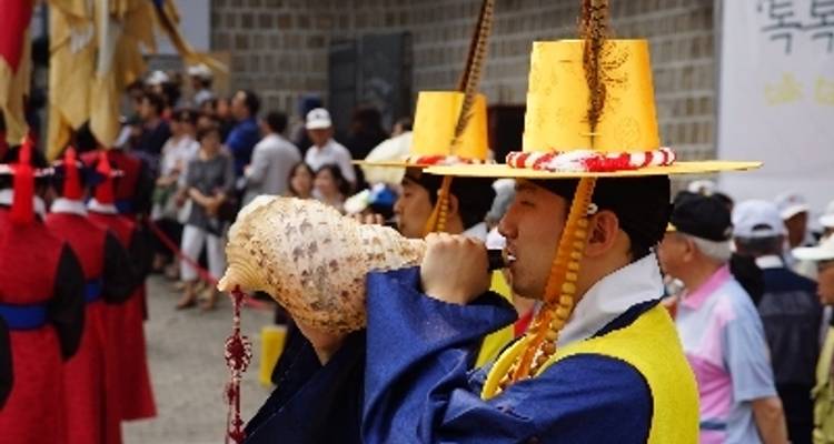 SOUTH KOREA TOUR: DISCOVER THE PAST AND PRESENT - Tweet World Travel 2