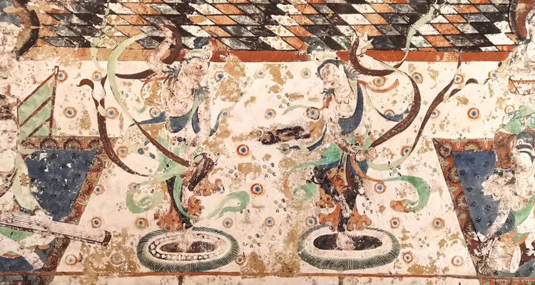 Fresque détaillée avec des personnages antiques.