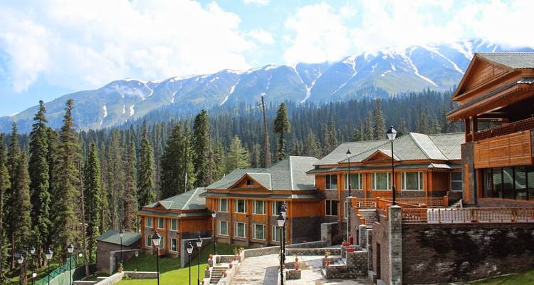 6 Days Kashmir Tour - UncleSam Holidays 1
