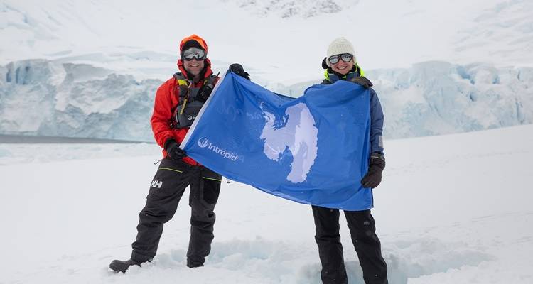 WWF Gigantes de la Antártida - Ocean Endeavour - Intrepid Travel 1