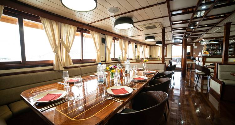 4-day Split to Dubrovnik one-way - Premier boat, Mixed-age group - Go Croatia Sail 3