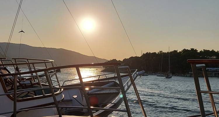 4-day Split to Dubrovnik one-way - Premier boat, Mixed-age group - Go Croatia Sail 9
