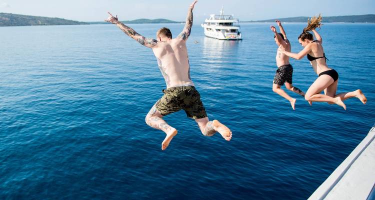 4-day Split to Dubrovnik one-way, Premier boat, 18-35s - Go Croatia Sail 7