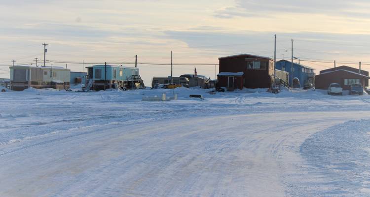Arctic Road Trip – Ice Road to Tuktoyaktuk - Ruby Range Adventure 7