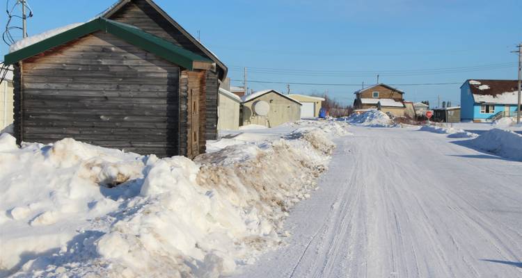 Arctic Road Trip – Ice Road to Tuktoyaktuk - Ruby Range Adventure 10