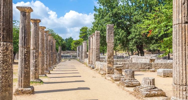 Athens, Epidaurus, Mycenae, Olympia, Delphi & Meteora, 8-Day Classic Greece Tour - Mazi Travel 10