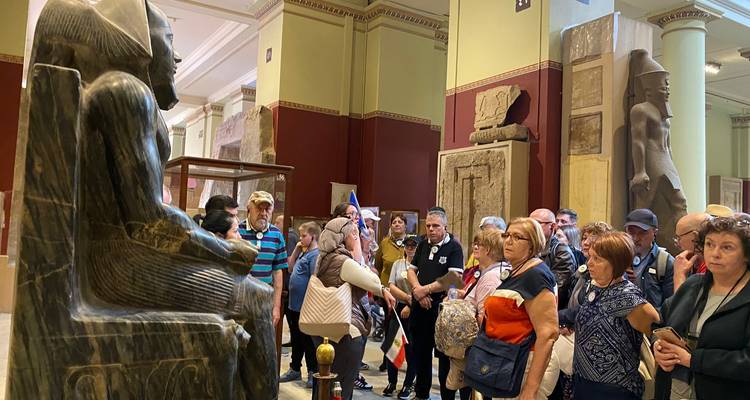 Private Full Day Pyramids of Giza & Sphinx & The Egyptian Museum & Old Cairo - Look at Egypt Tours  7