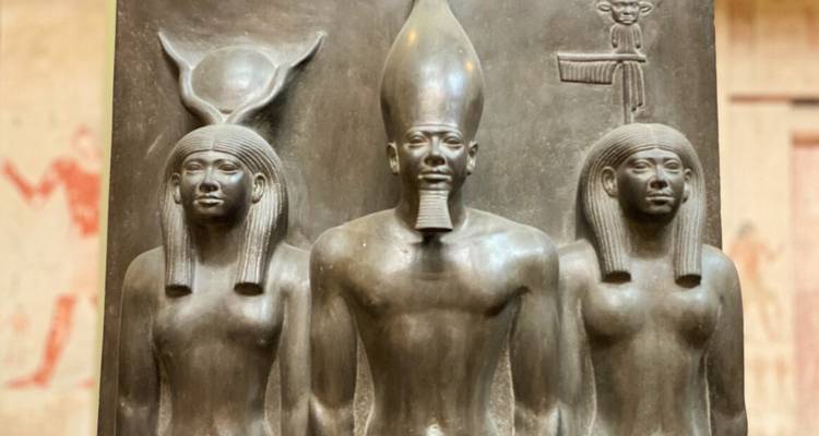 Private Full Day Pyramids of Giza & Sphinx & The Egyptian Museum & Old Cairo - Look at Egypt Tours  1