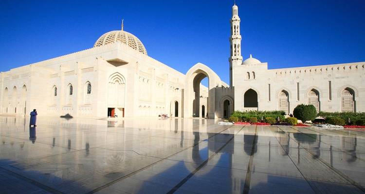 SULTANAT D'OMAN CLASSIQUE - Circuit en groupe à Mascate, Ras Al Had, Wahiba, Nizwa, Jebel Shams et Salalah - MTA Destination Management Company 3