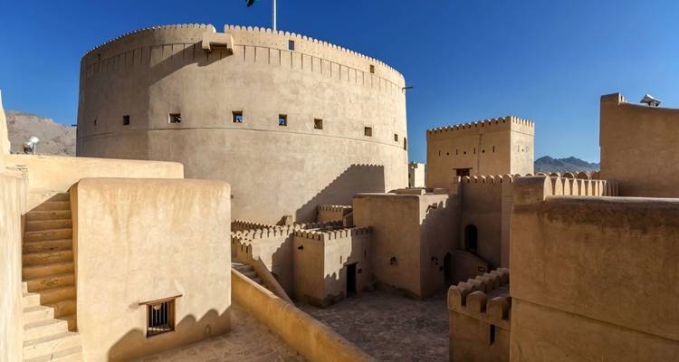 SULTANAT D'OMAN CLASSIQUE - Circuit en groupe à Mascate, Ras Al Had, Wahiba, Nizwa, Jebel Shams et Salalah - MTA Destination Management Company 9