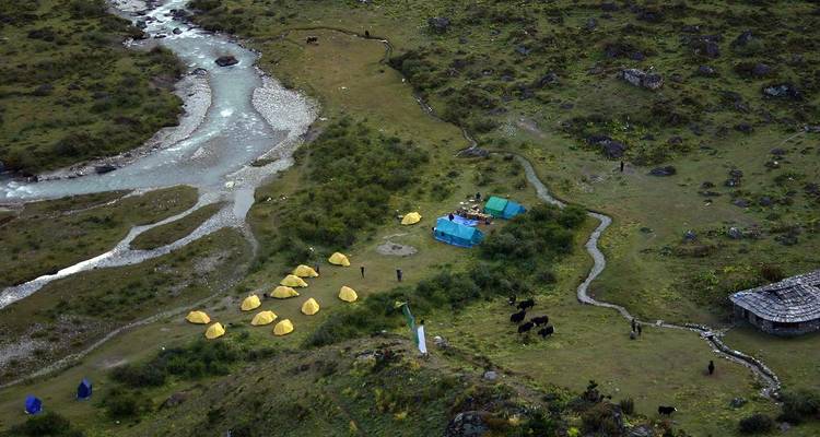 Bután majestuoso Jomolhari basecamp Loop excursionismo - Bhutan Acorn Tours & Travel 6