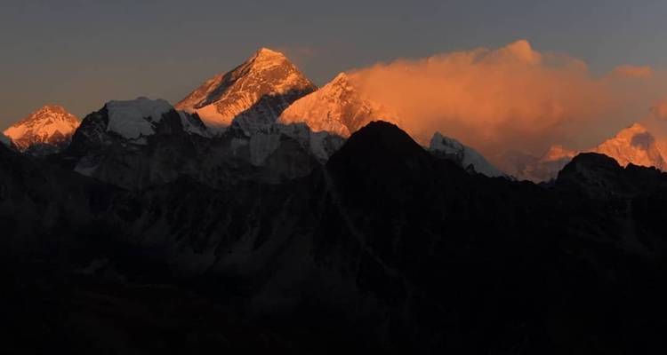 Compartir el campamento base del Everest en helicóptero - Eco Holidays Nepal 4