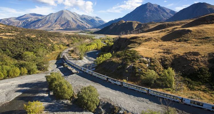 11 Day 'Weka' South Island Adventure Tour - Stray Travel 2