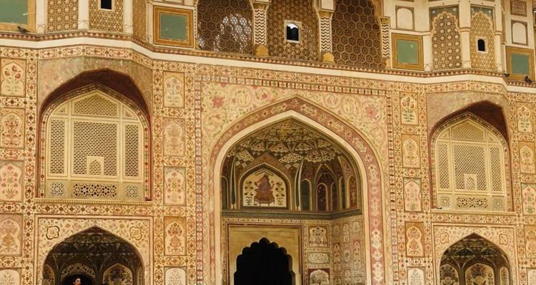 Golden tringle tour with Varanasi the holy city. - Cox & Queen Travel 6