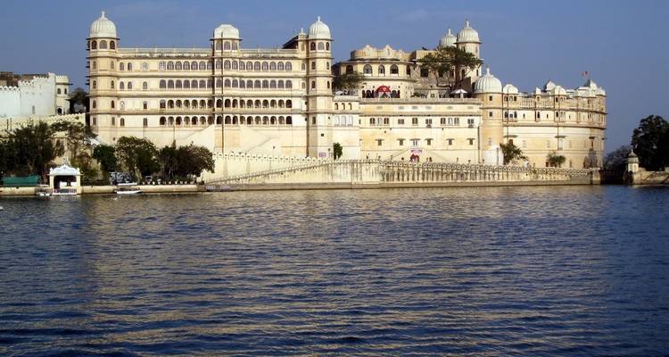 Golden triangle tour with Udaipur. - Cox & Queen Travel 8