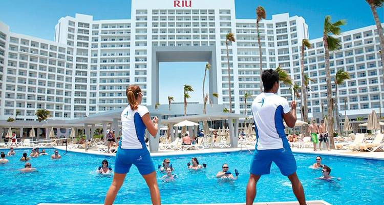 Vacances pour célibataires à Cancun Fiesta on the Beach All Inclusive - Best Single Travel 3