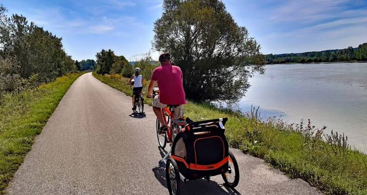 Danube Cycle Path from Linz to Vienna for Families - Eurobike 2