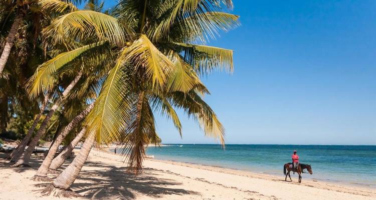 Getaway to Ifaty - Green Island Discovery 1