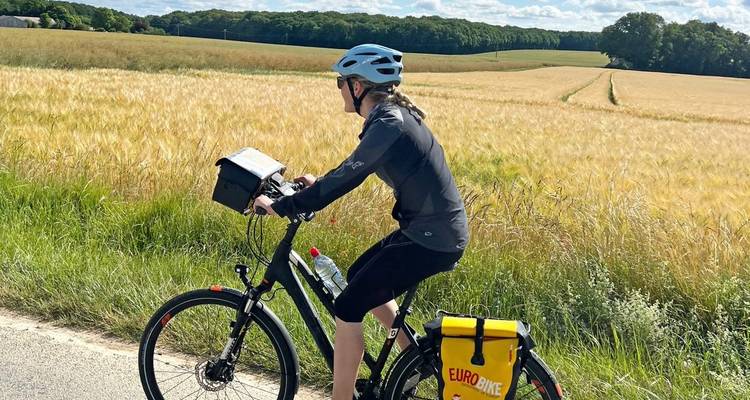 Loire Cycle Path: Wild-romantic all the way to the sea  (from Tours to St-Nazaire) - Eurobike 1