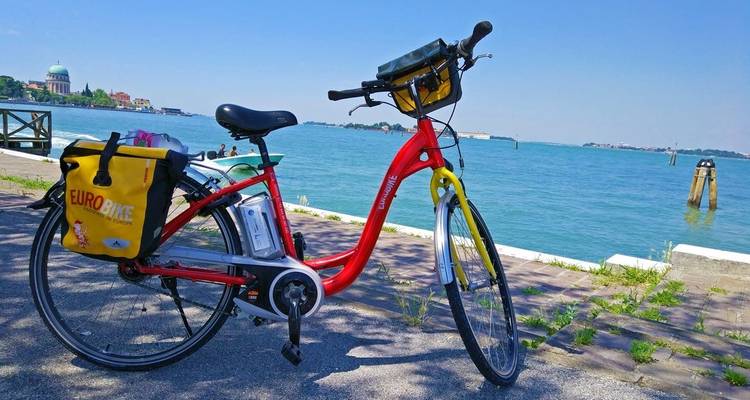 Lake Reschen – Venice : Light-footed pedalling downhill to the South – SPORTIVE. - Eurobike 9