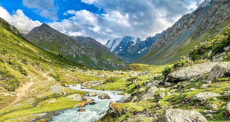 Meilleur circuit sur mesure au Kirghizistan, guide privé et départ quotidien - Agate Travel 1