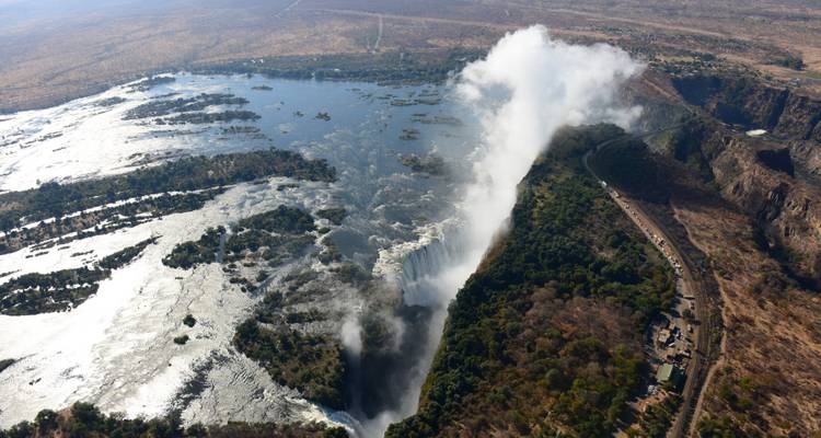 3-Day Victoria Falls Experience ( Zambia and Zimbabwe ) - Little Roz Tours 4