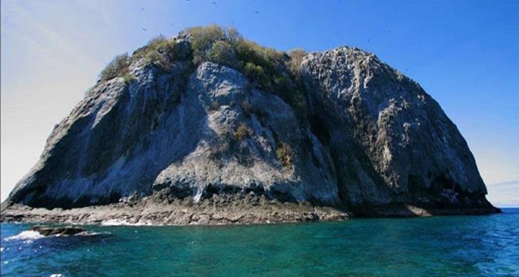 Cruise to the Radama archipelago by catamaran - Green Island Discovery 3